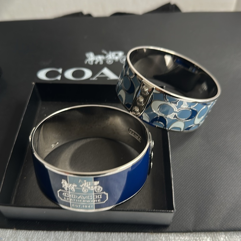 Coach horse and carriage and Cc Blue bracelet Duo. - Picture 12 of 16